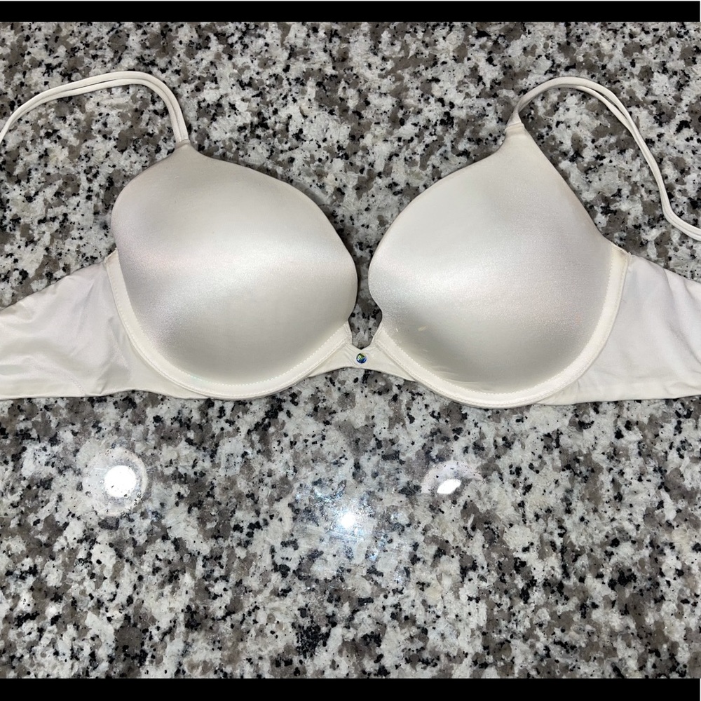 🌻Victoria’s Secret White Bra🌻